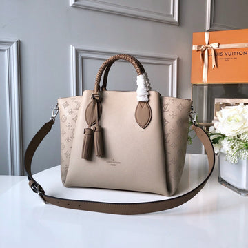 LOV2 Bags - Luxurious Bags  2610