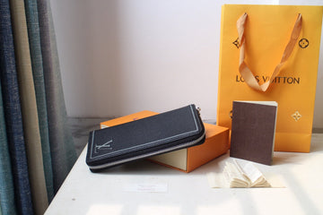 LOV2 Bags - Luxurious Bags  2780