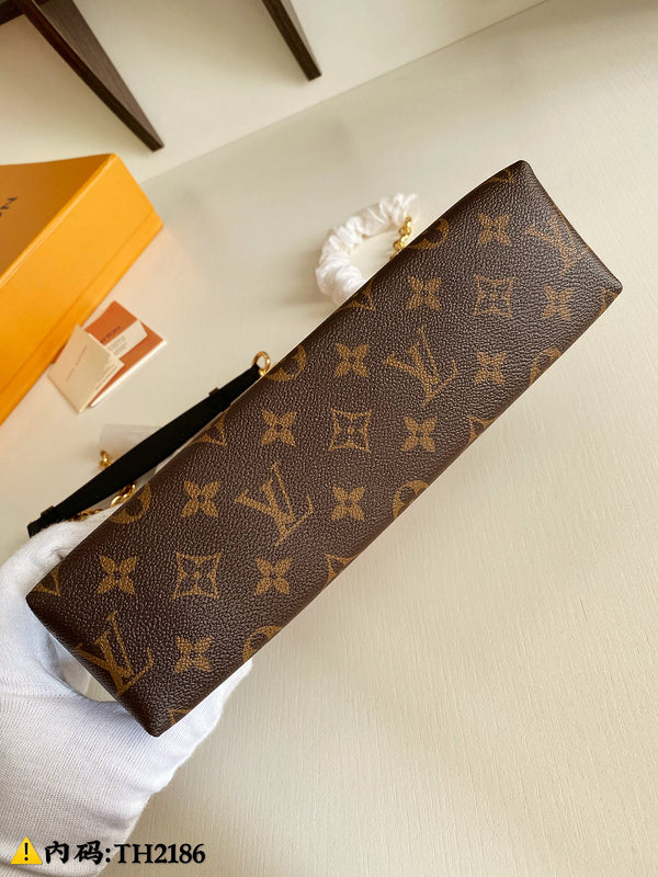 LOV2 Bags - Luxurious Bags  2648