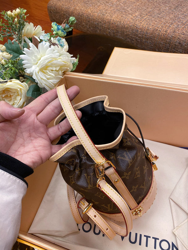 LOV2 Bags - Luxurious Bags  2698