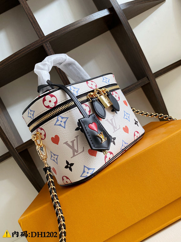 LOV2 Bags - Luxurious Bags  2678