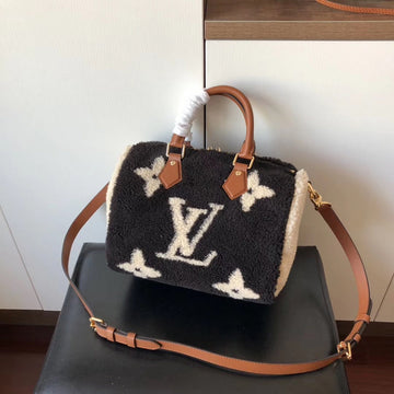 LOV2 Bags - Luxurious Bags  2656