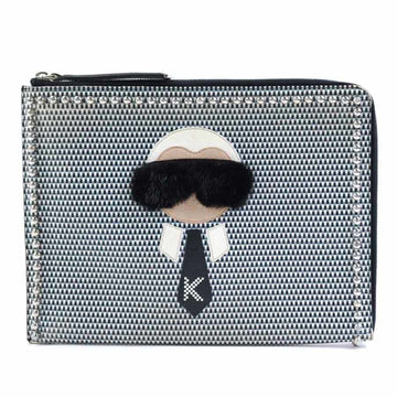 Fendi    Leather Metal Fur Clutch Bag ()