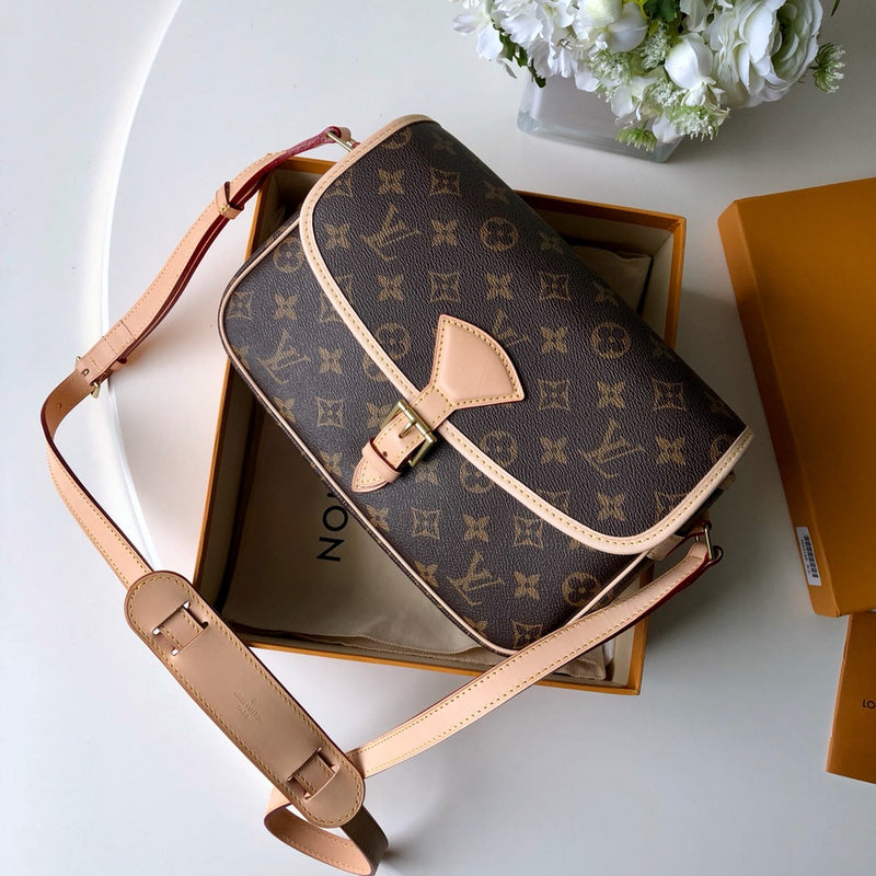 LOV2 Bags - Luxurious Bags  2652