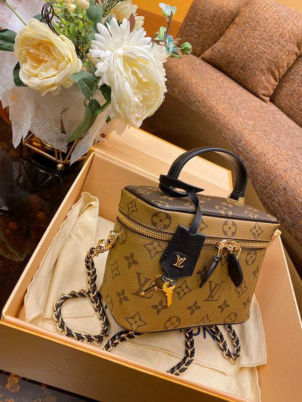 LOV2 Bags - Luxurious Bags  2670