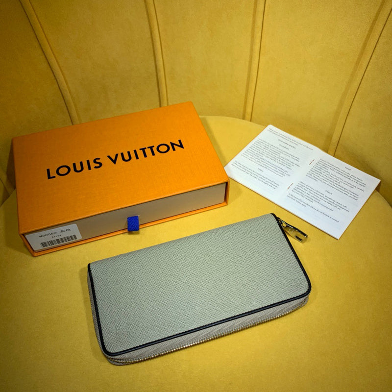 LOV2 Bags - Luxurious Bags  2305