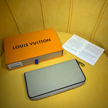 LOV2 Bags - Luxurious Bags  2305