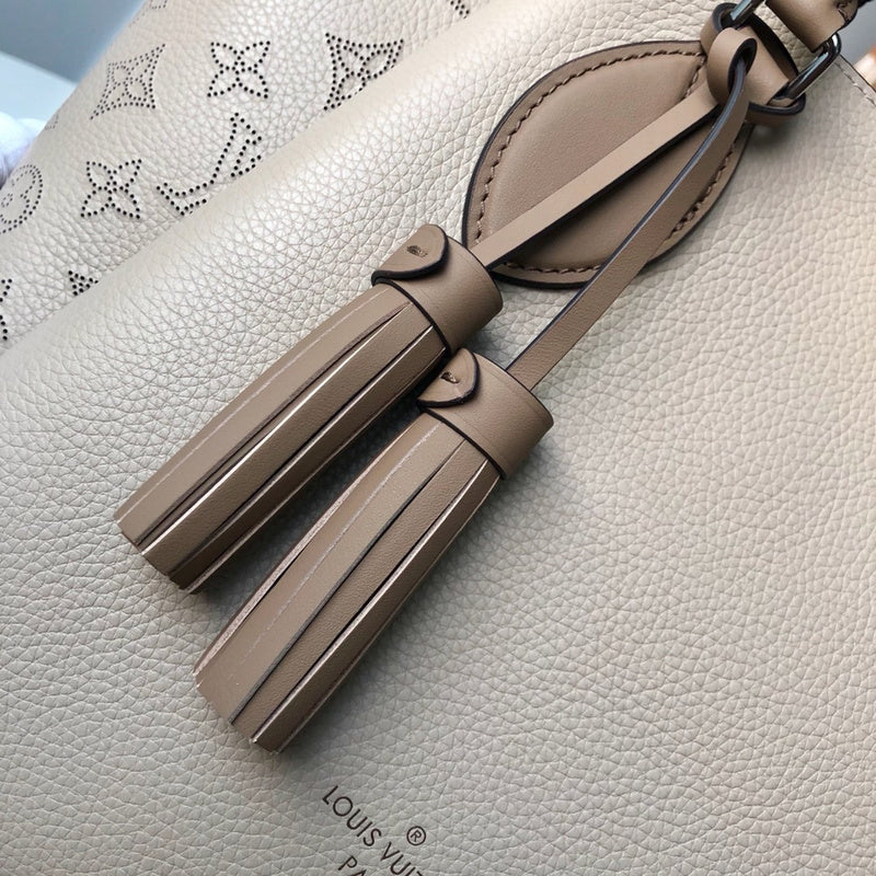 LOV2 Bags - Luxurious Bags  2610