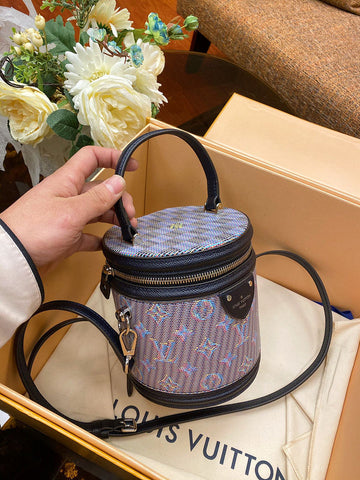 LOV2 Bags - Luxurious Bags  2595