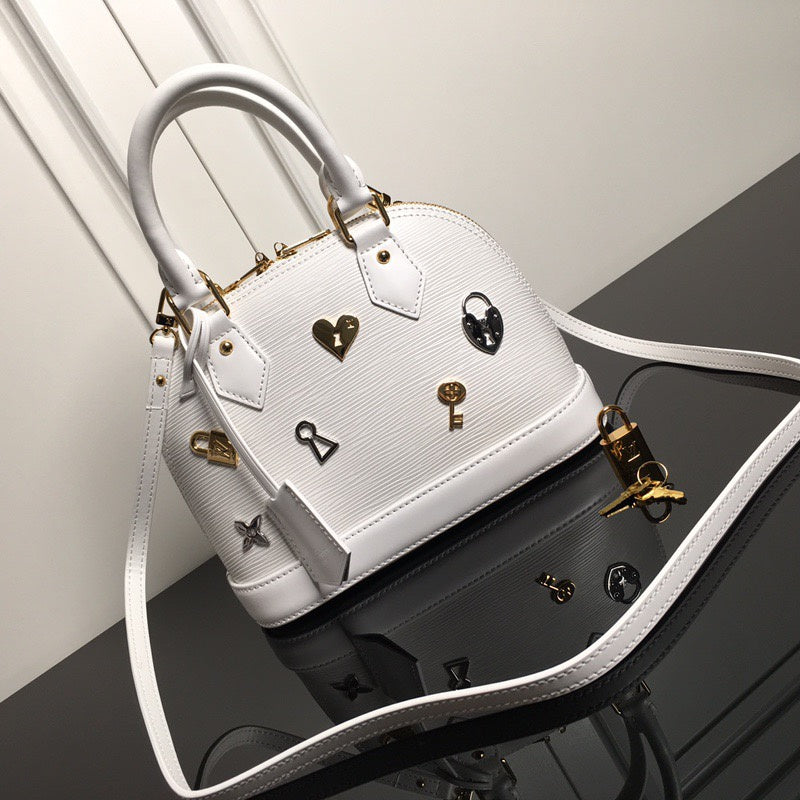 LOV2 Bags - Luxurious Bags  1972