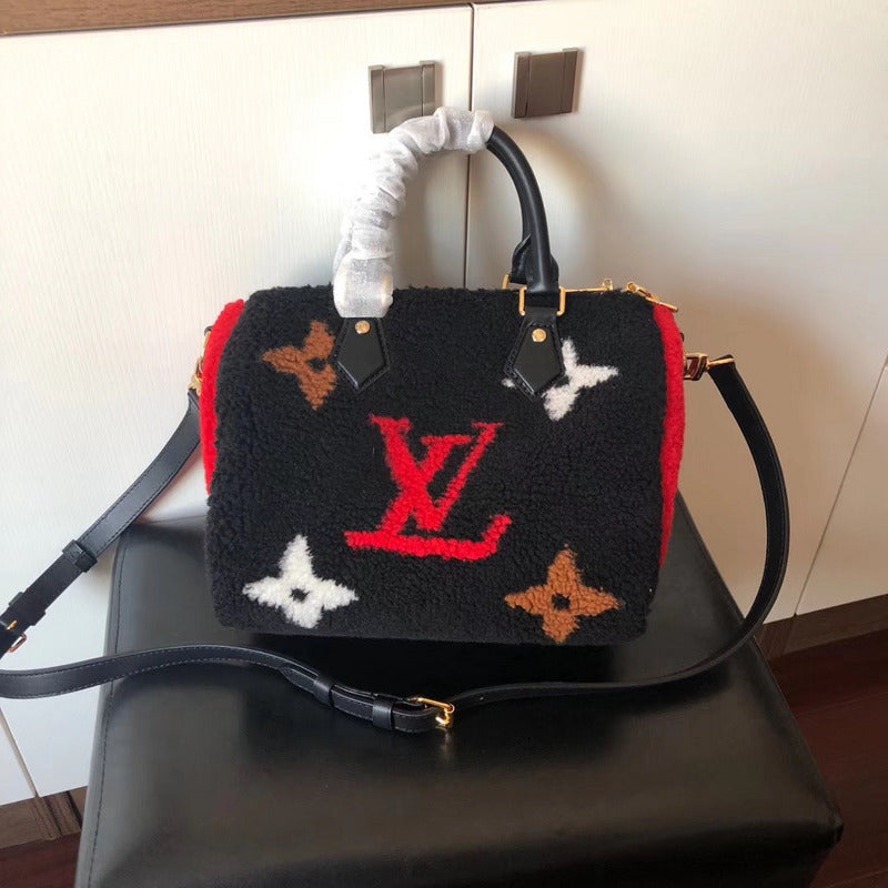 LOV2 Bags - Luxurious Bags  2659