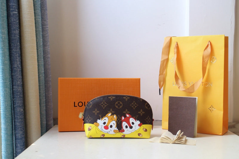 LOV2 Bags - Luxurious Bags  1850