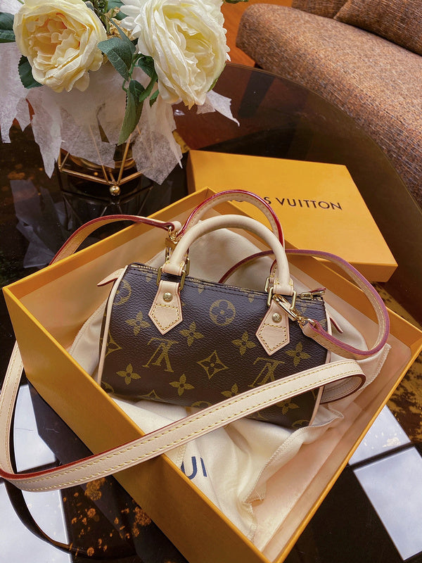 LOV2 Bags - Luxurious Bags  2658