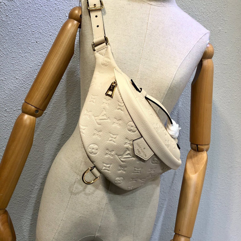 LOV2 Bags - Luxurious Bags  1951