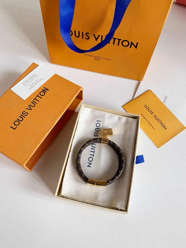 Zarlay  - Latest - 5520