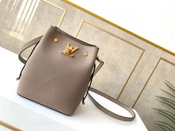LOV2 Bags - Luxurious Bags  2582